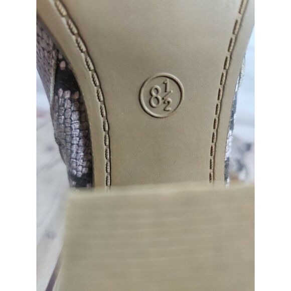 Universal Threads Ankle Boots Gray Snakeskin Women's Size 8.5 - Picture 8 of 9